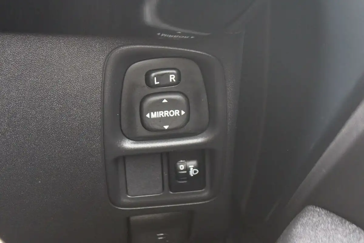 2018-toyota-aygo-10-vvt-i-x-press-71bhp-big-25