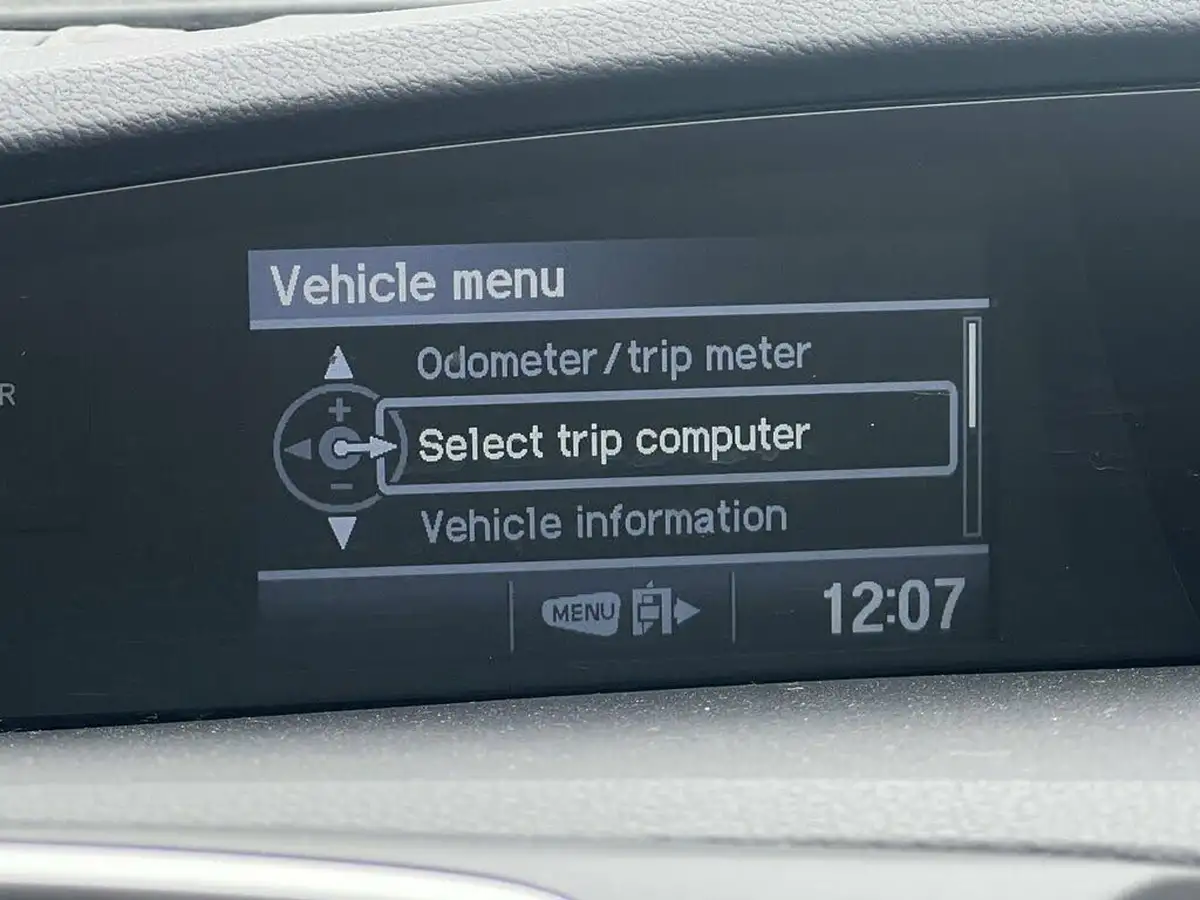 2016-honda-civic-18-sport-honda-connect-dasp-big-40