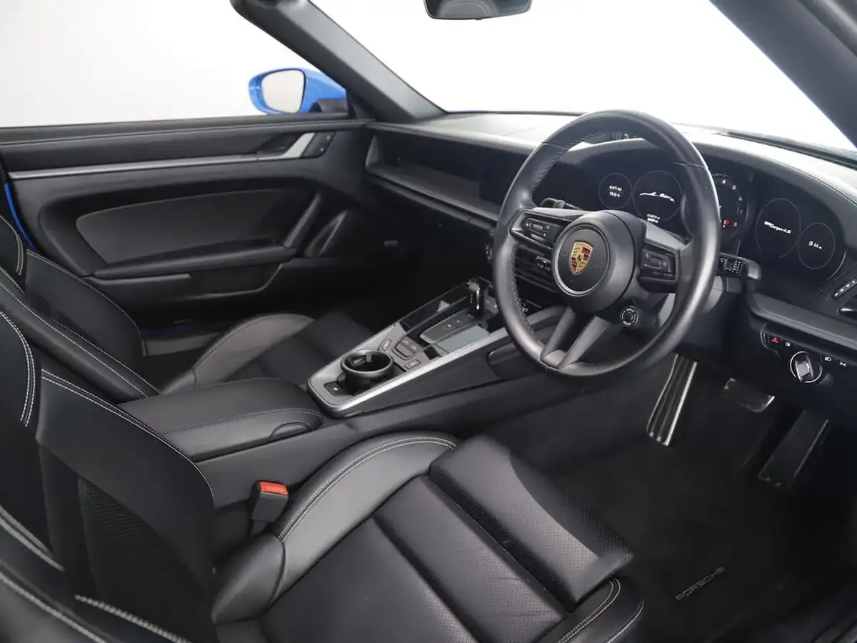 2021-porsche-911-30-targa-4s-big-10