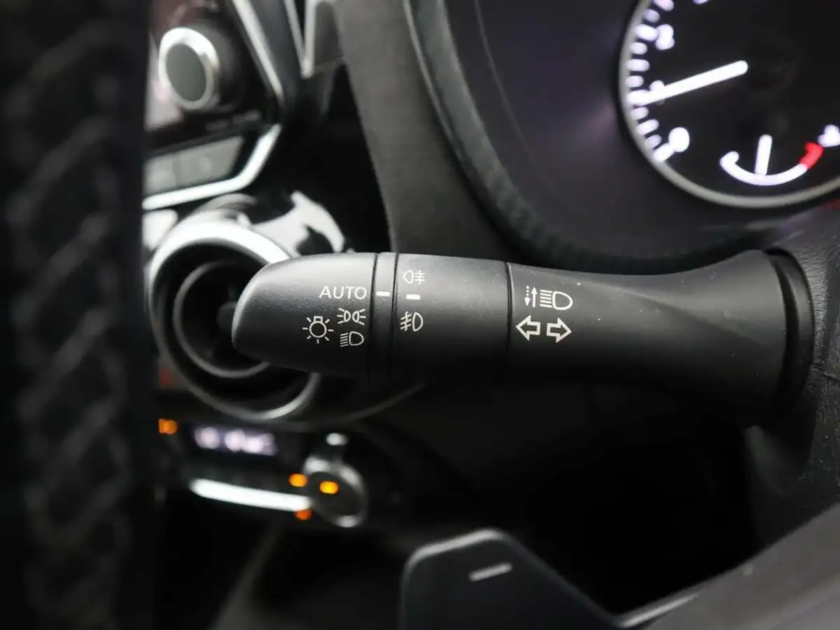 2021-nissan-juke-10-dig-t-tekna-dct-big-23