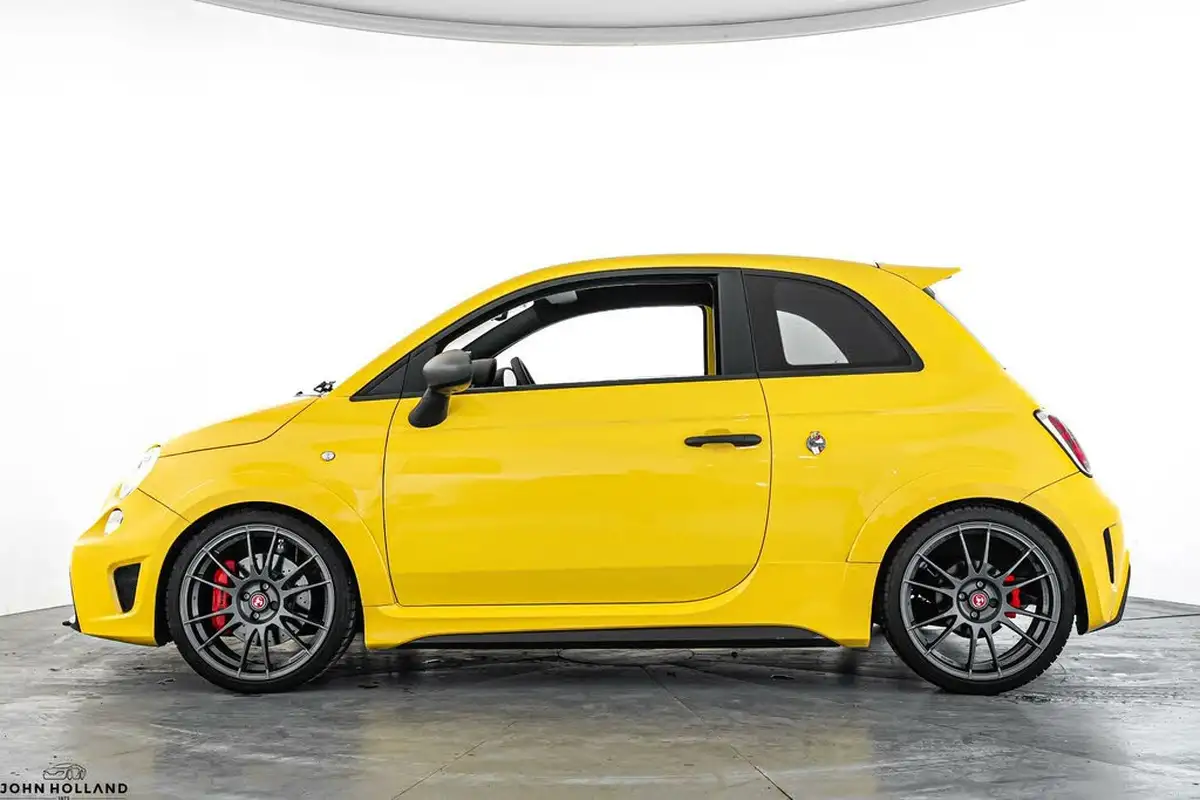 2016-abarth-500-14-tjet-695-biposto-record-big-6