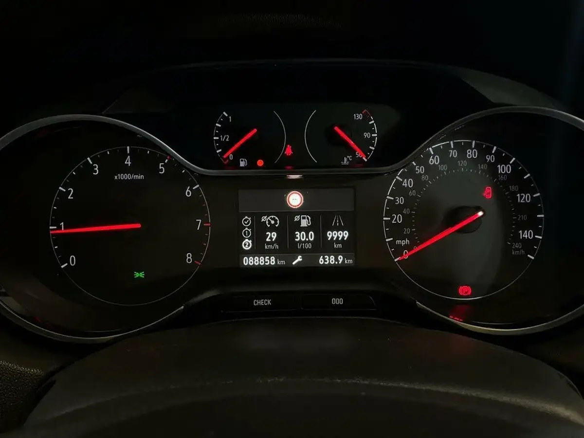 2020-vauxhall-grandland-x-12-sri-nav-big-37