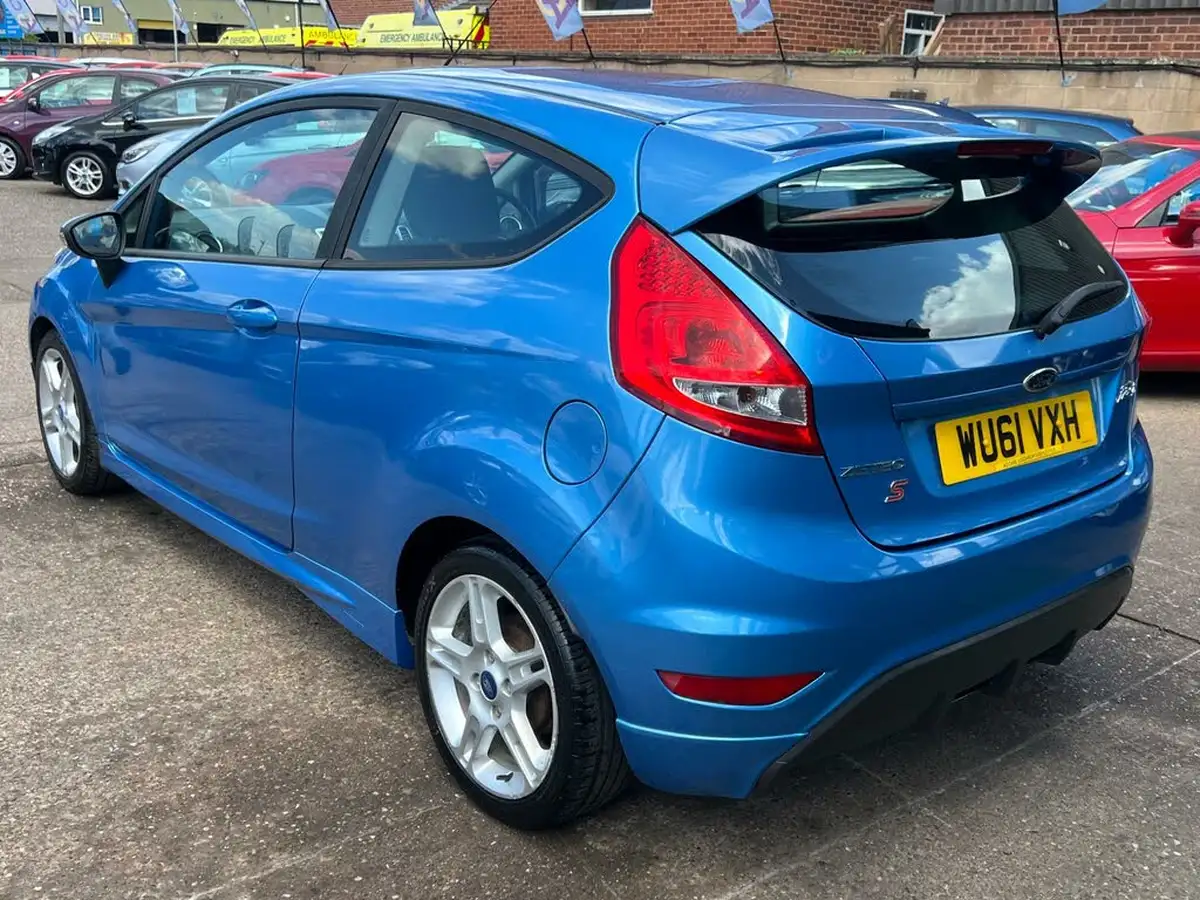 2011-ford-fiesta-16-zetec-s-big-43