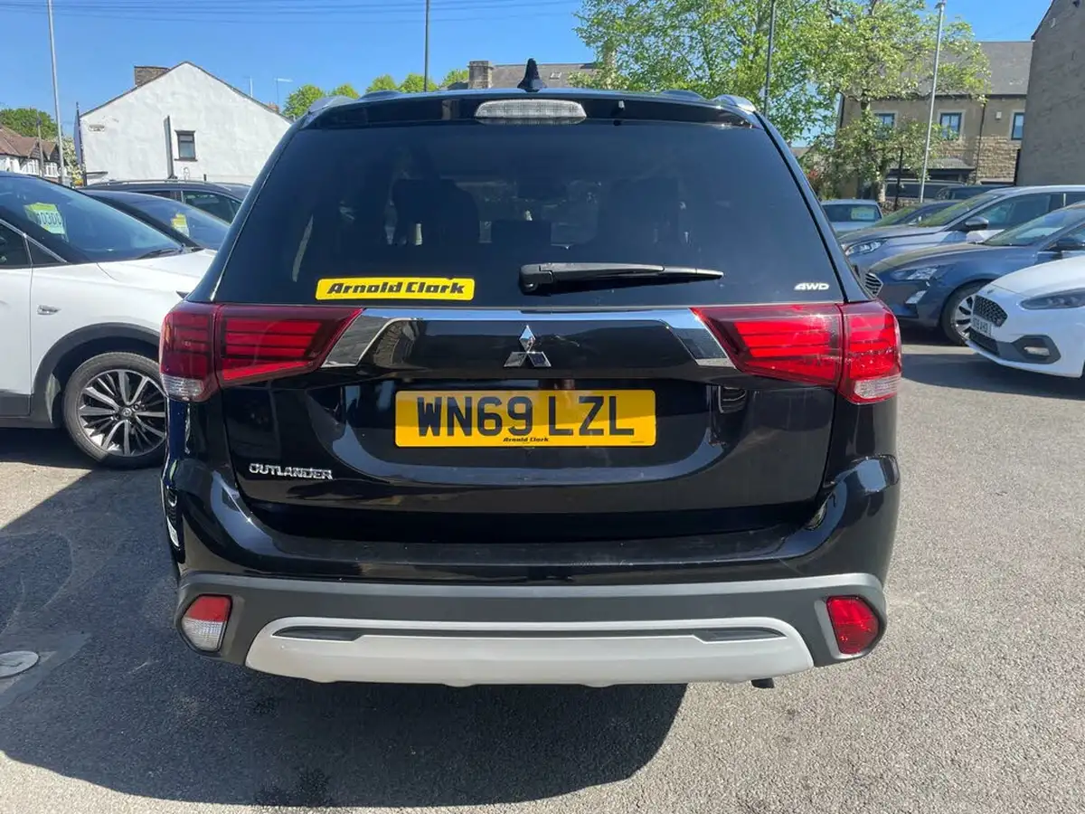 2019-mitsubishi-outlander-20-design-big-4