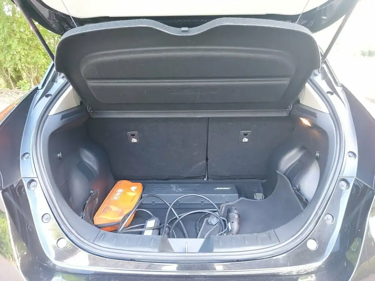 2021-nissan-leaf-e-tekna-big-26