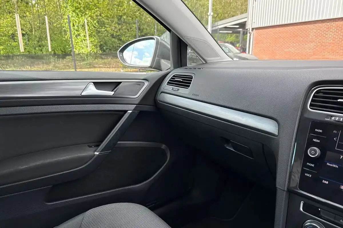 2019-volkswagen-golf-15-tsi-match-edition-150ps-hatchback-big-35