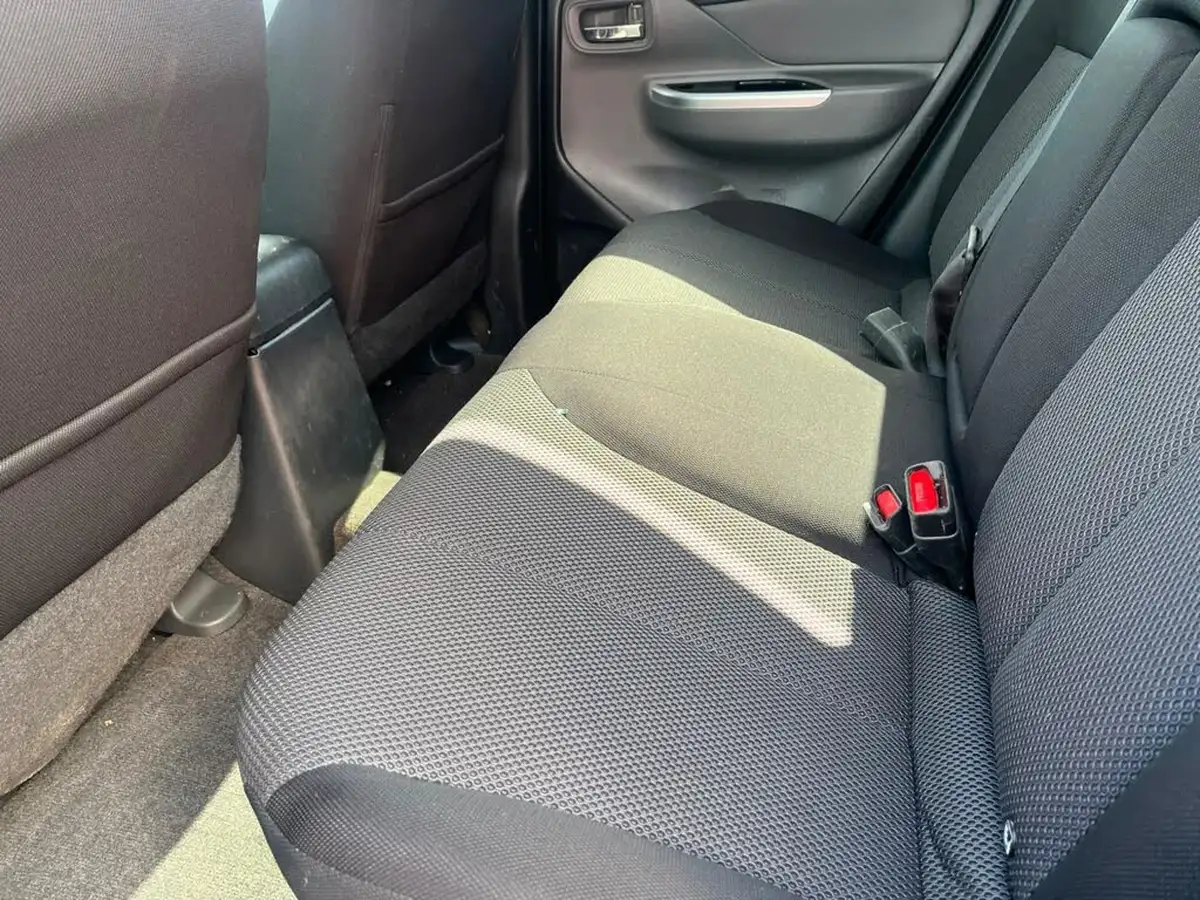 2018-mitsubishi-l200-24di-d-titan-eu6-big-6