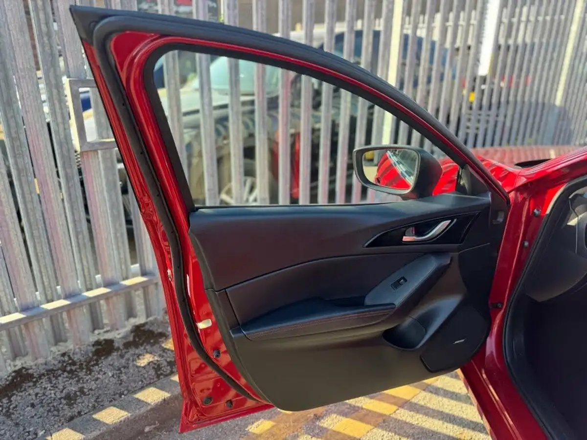 2014-mazda-mazda3-22td-sport-nav-hatchback-5d-big-38