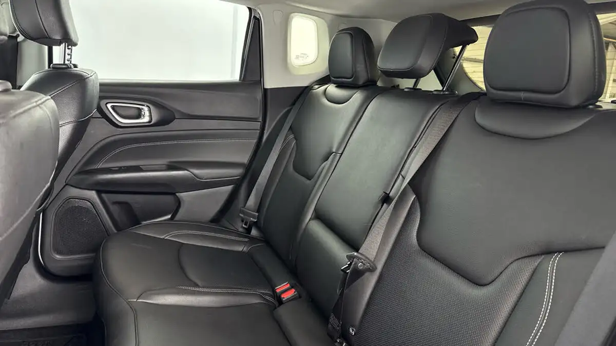 2023-jeep-compass-13-gse-s-big-13