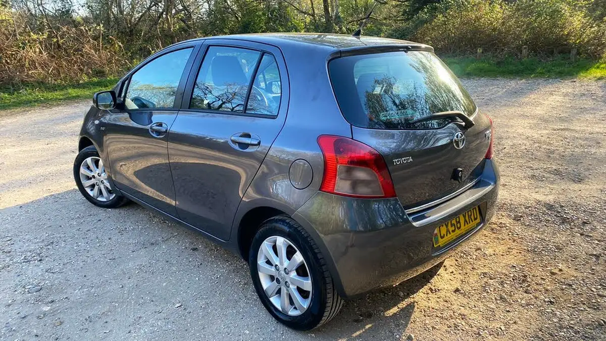 2008-toyota-yaris-14td-tr-d-4d-5d-mmt-big-9
