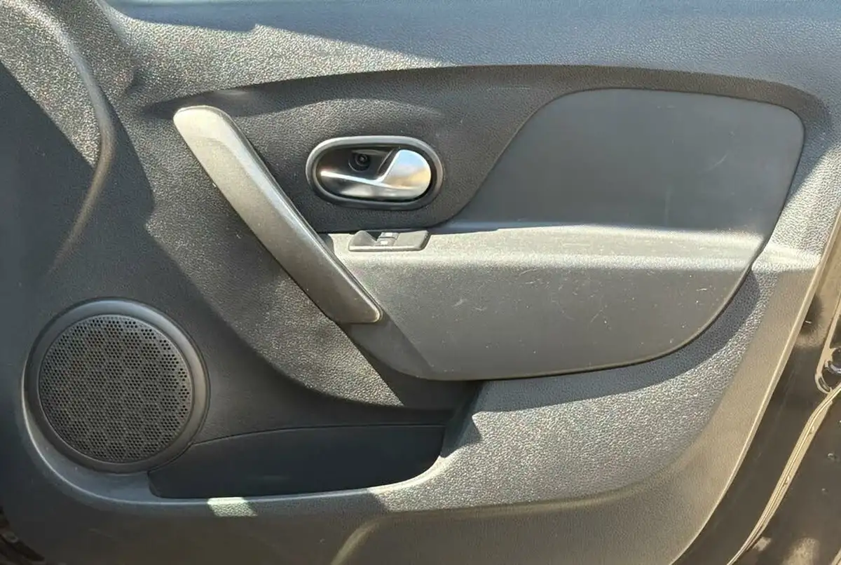 2020-dacia-sandero-stepway-09-tce-comfort-big-17