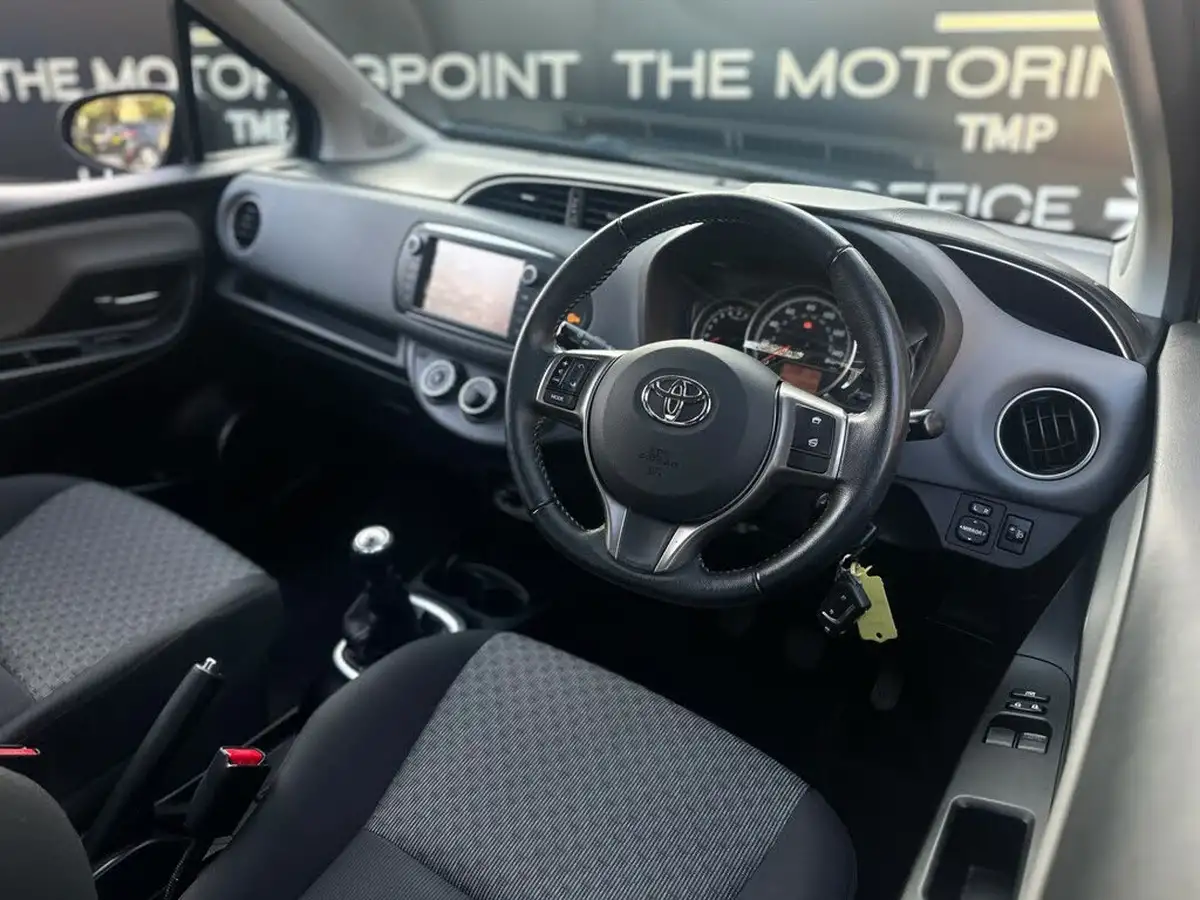 2015-toyota-yaris-10-icon-3d-big-8
