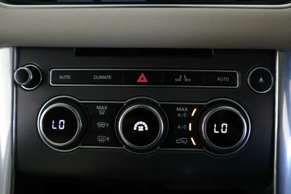 2014-land-rover-range-rover-sport-30-sd-v6-hse-dynamic-big-24