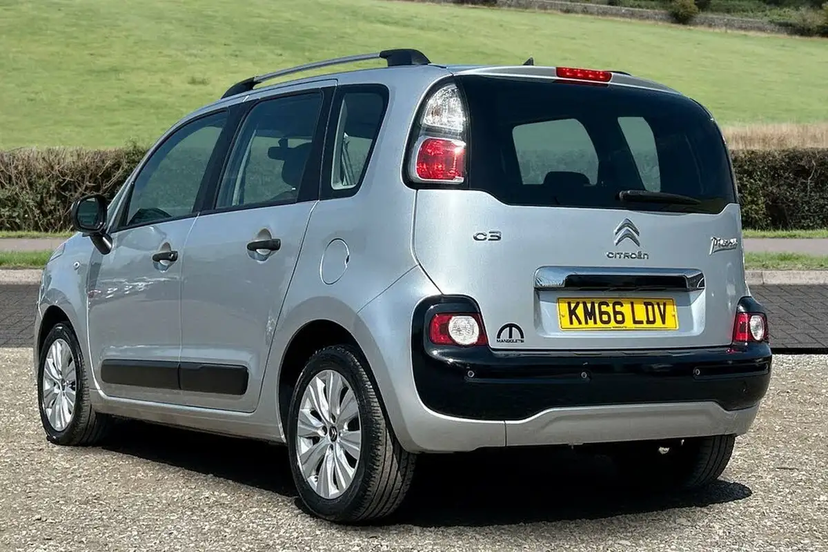 2016-citroen-c3-picasso-16bluehdi-edition-big-2