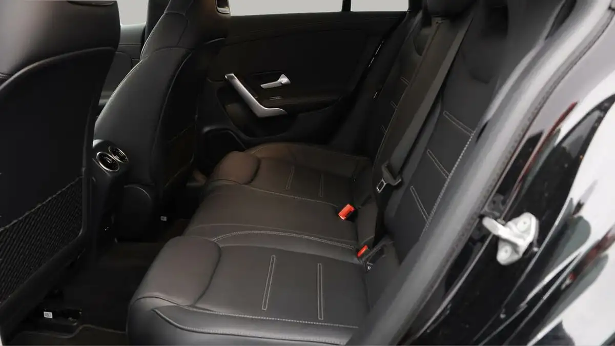 2021-mercedes-benz-cla-13-cla-200-amg-line-coupe-4d-big-15