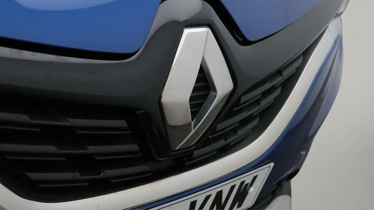 2022-renault-captur-16-iconic-edition-big-20