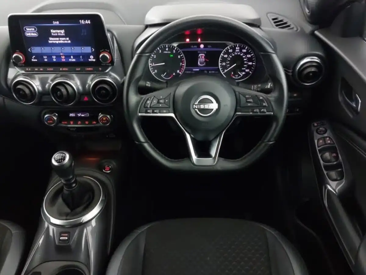 2023-nissan-juke-10-dig-t-n-connecta-big-6