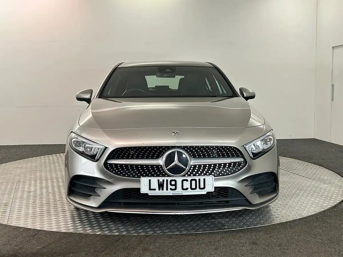 2019-mercedes-benz-a-class-13-a180-amg-line-executive-hatchback-5d-big-10