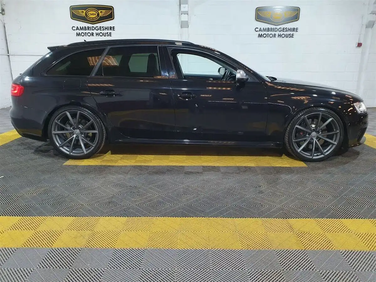 2014-audi-rs4-avant-42-quattro-avant-big-49