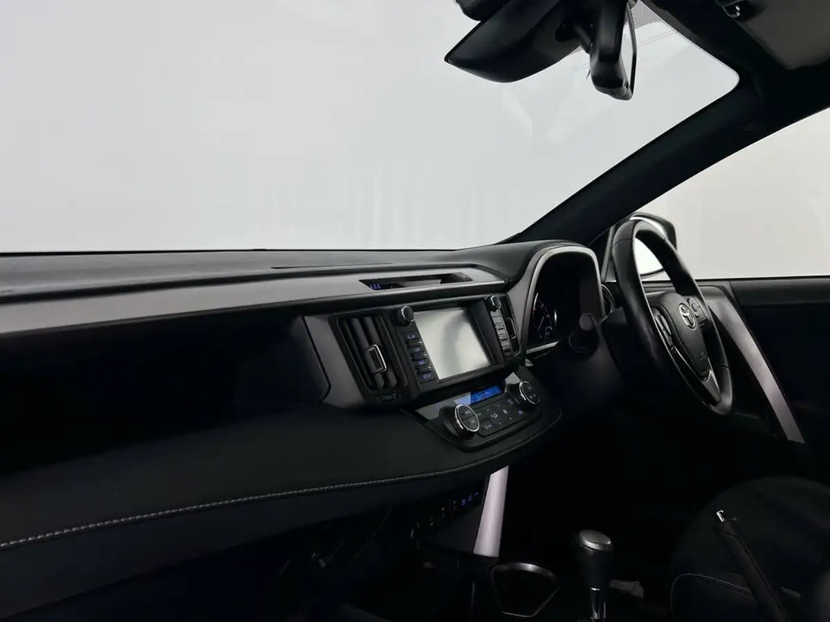 2017-toyota-rav4-25-vvt-i-icon-big-17