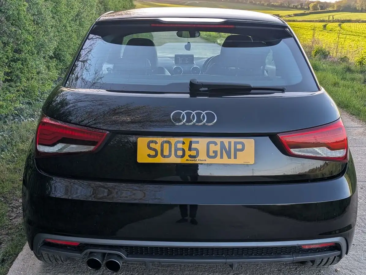 2015-audi-a1-14-s-line-125ps-ss-hatchback-3d-1395cc-big-10