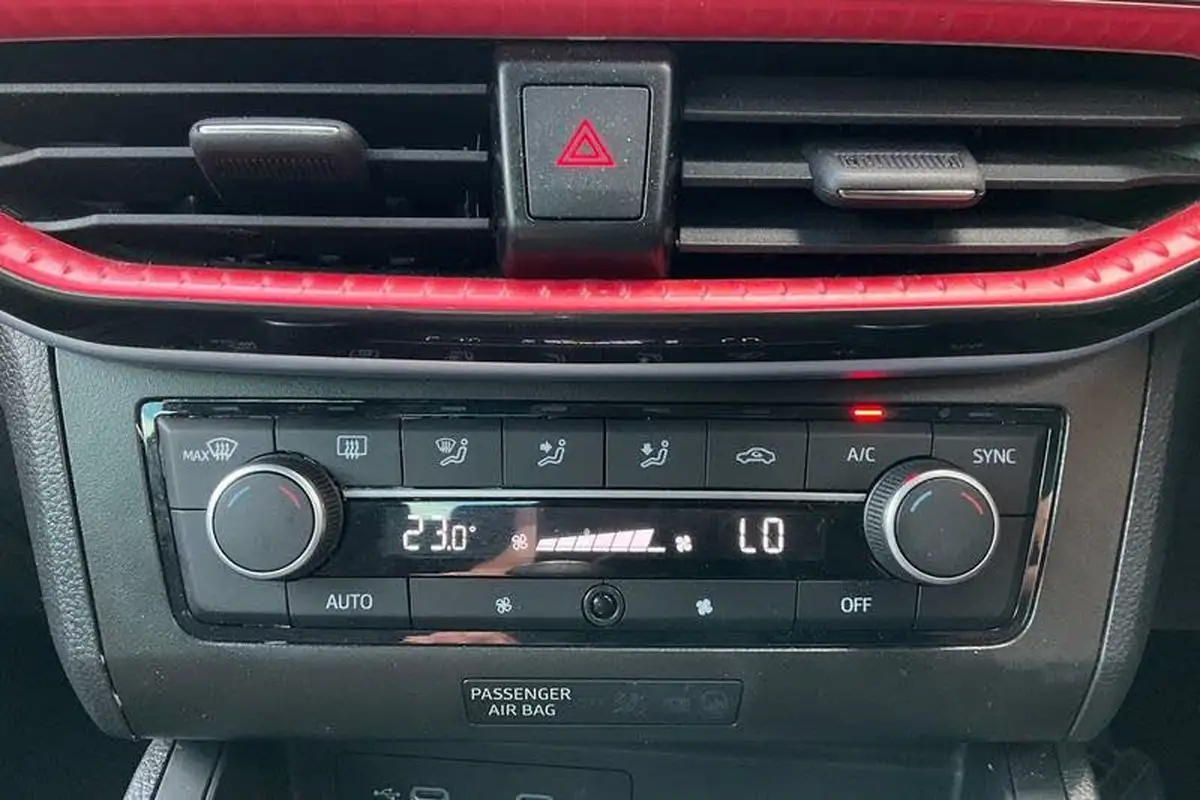 2024-seat-ibiza-10-tsi-fr-115ps-big-26