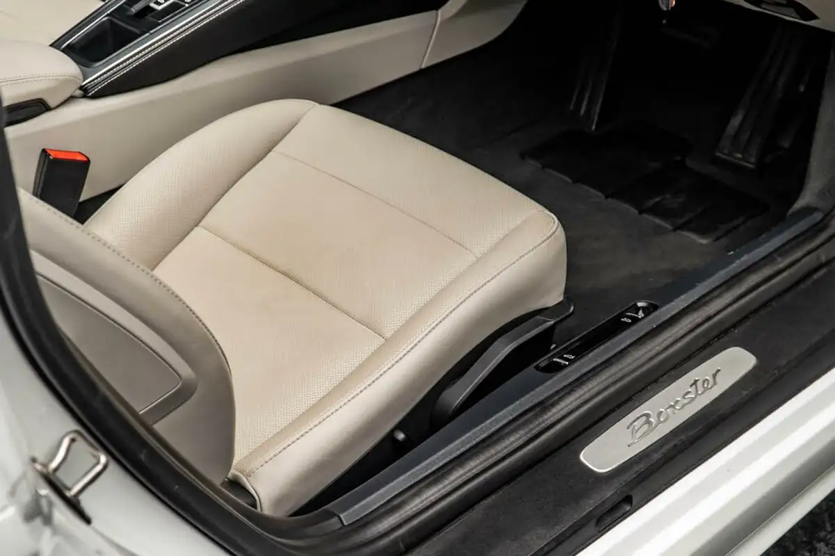 2020-porsche-boxster-718-20-boxster-pdk-big-37