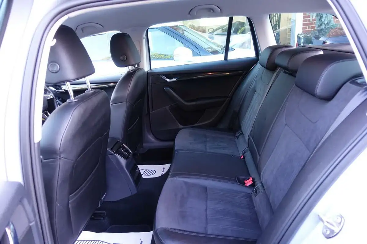 2019-skoda-octavia-16tdi-se-l-estate-dsg-big-18