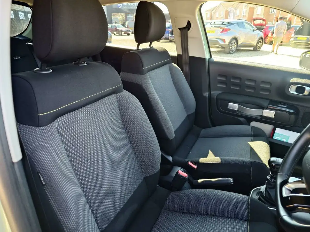 2019-citroen-c3-12-puretech-flair-110ps-ss-big-29