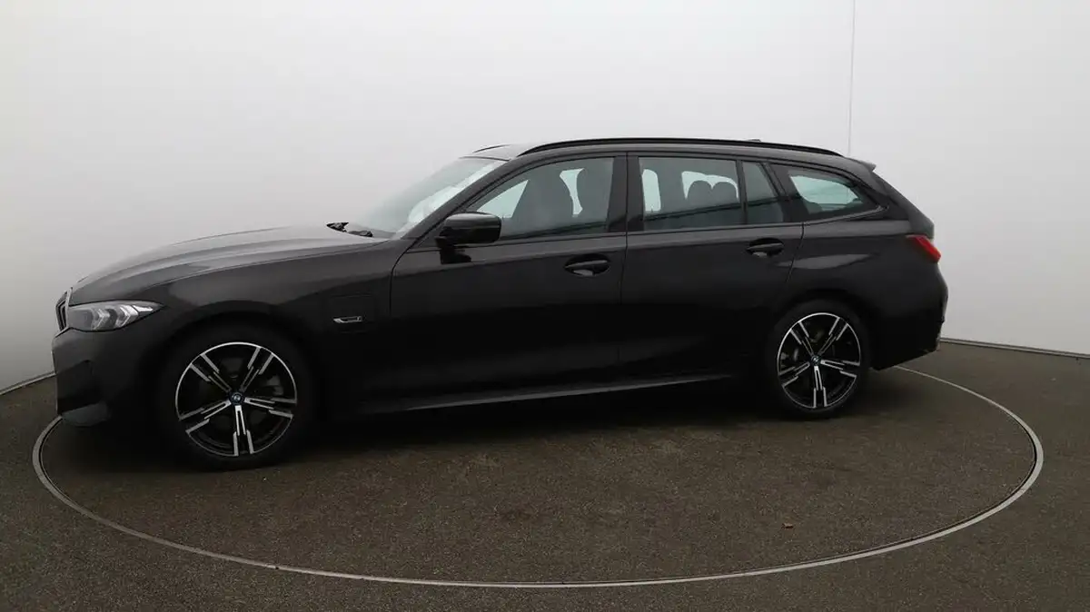 2022-bmw-3-series-20-330e-m-sport-touring-5d-big-64