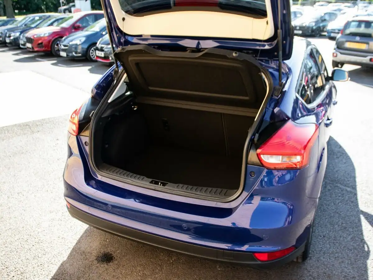 2018-ford-focus-10t-zetec-edition-125ps-hatchback-big-34