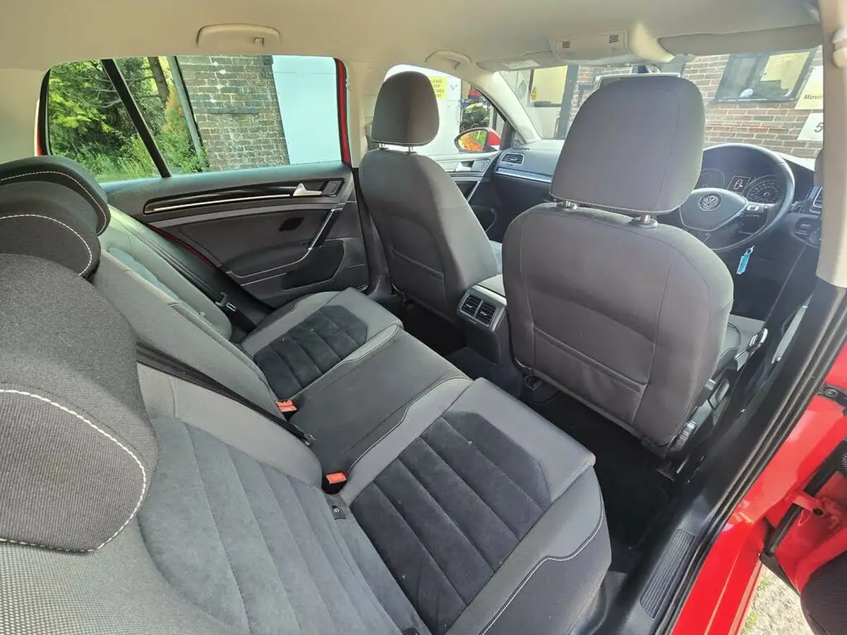 2015-volkswagen-golf-14-tsi-gt-actbmtss-hatchback-5d-1395cc-dsg-big-12