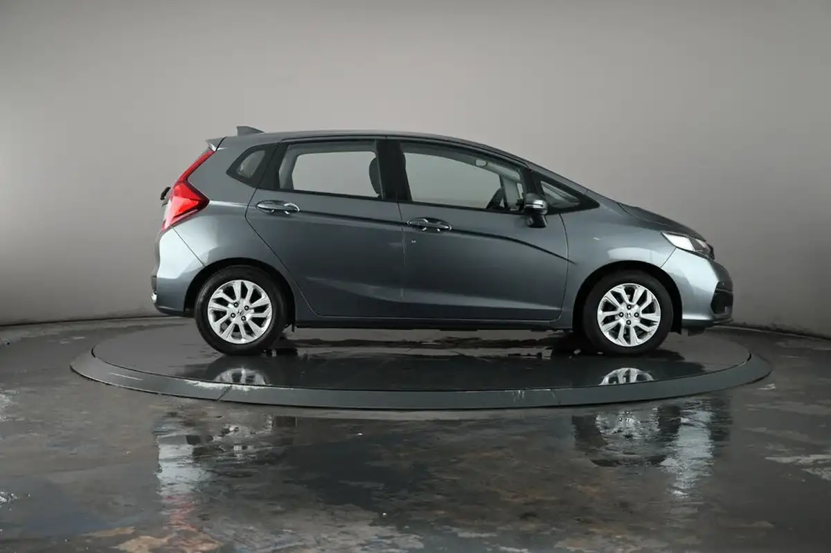 2018-honda-jazz-13-i-vtec-se-navi-big-31