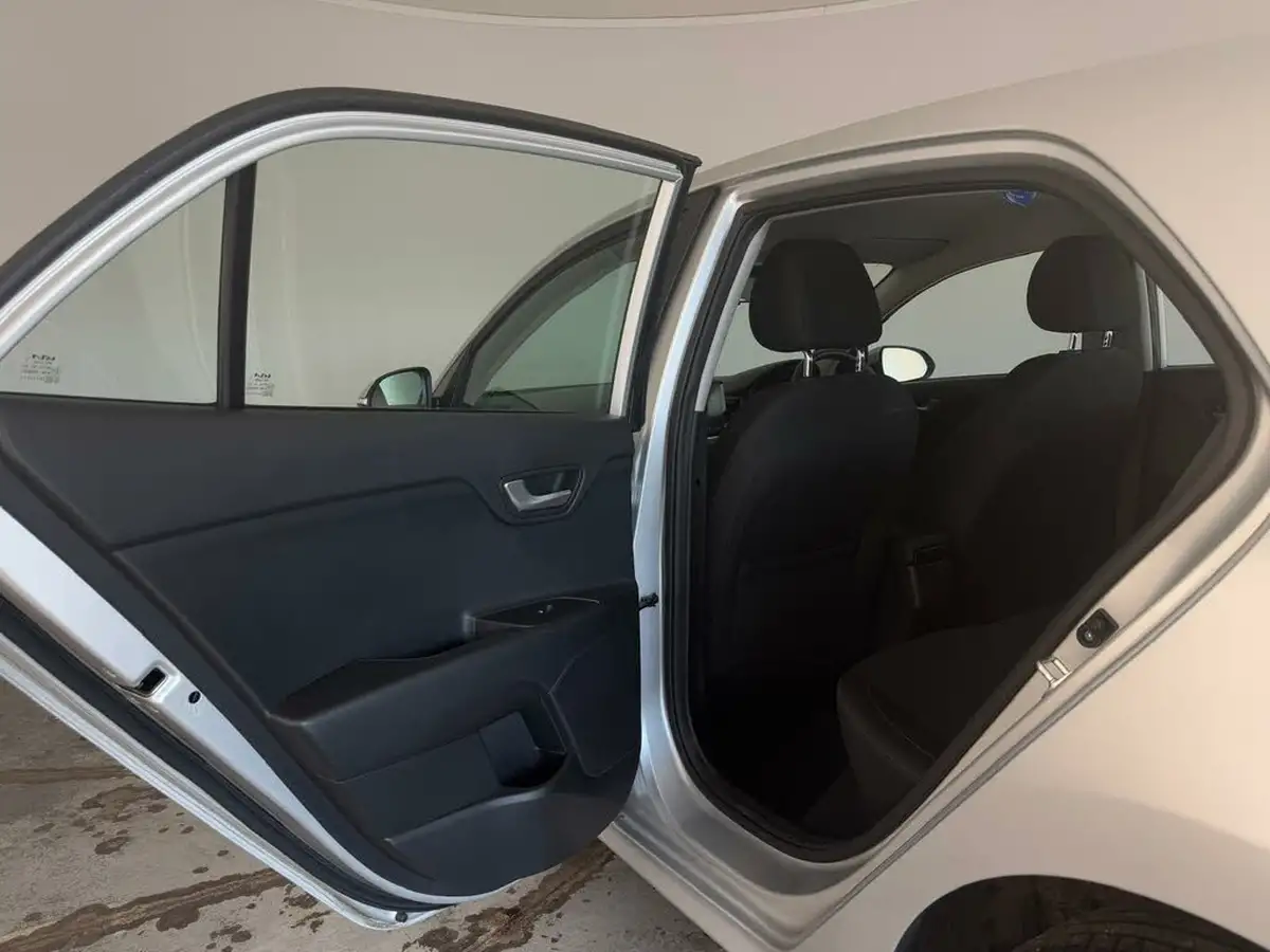2022-kia-rio-10-t-gdi-2-big-21