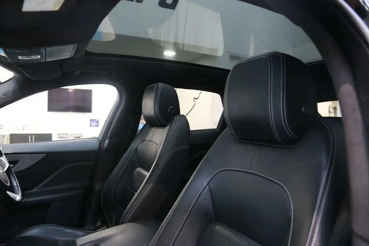 2019-jaguar-f-pace-20-i4d-chequered-flag-180ps-big-45