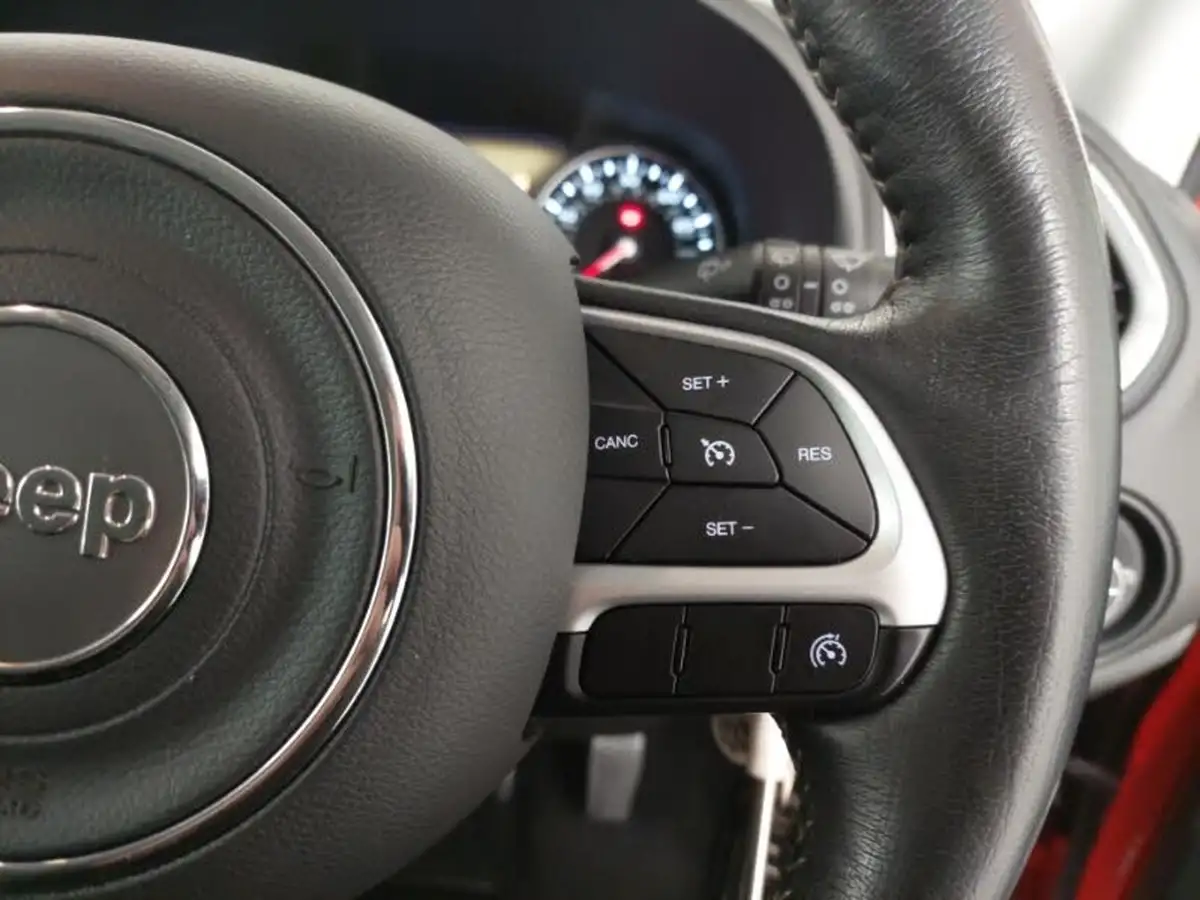 2016-jeep-renegade-16-multijet-ii-limited-ss-big-13