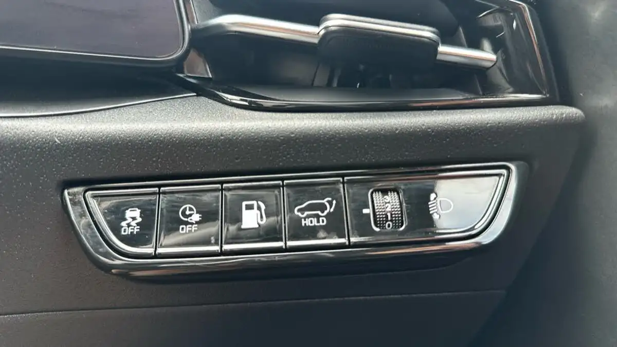2024-kia-niro-16-gdi-4-180bhp-phev-111kwh-big-17
