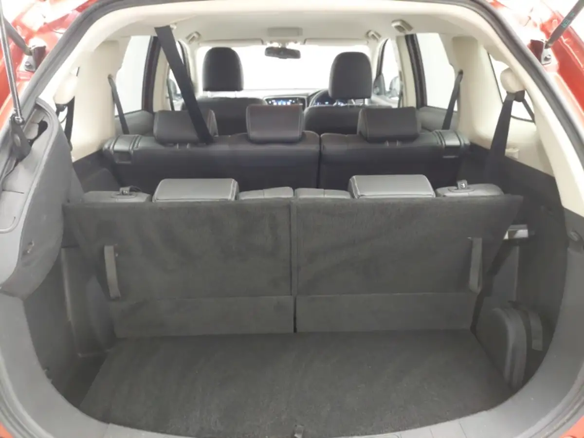 2018-mitsubishi-outlander-22di-d-4-big-7