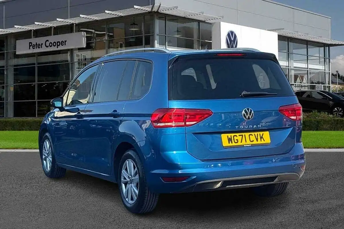 2021-volkswagen-touran-15-tsi-se-family-dsg-big-2