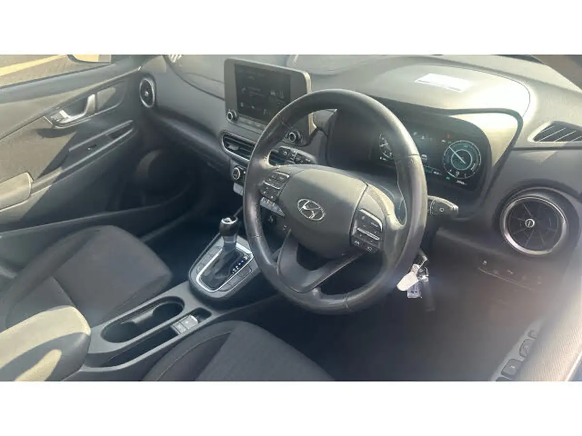 2021-hyundai-kona-16-gdi-se-connect-big-10
