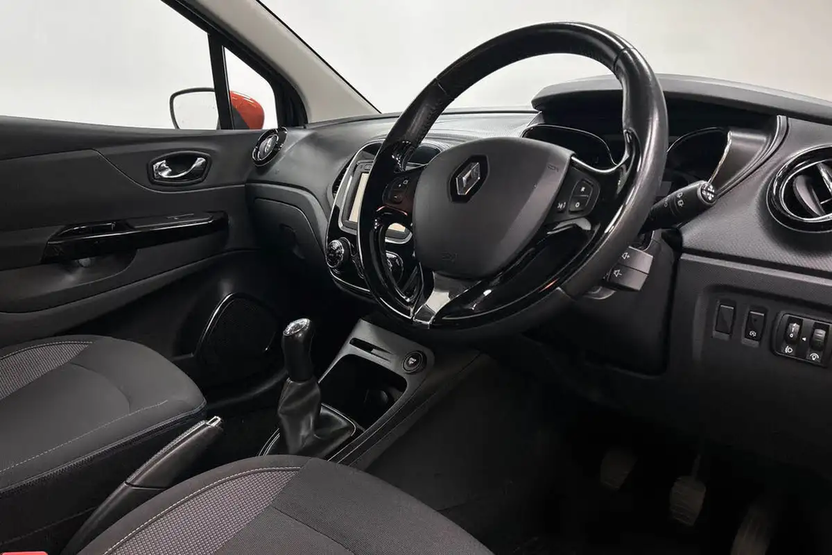 2016-renault-captur-15dci-dynamique-nav-90bhp-energy-ss-big-6