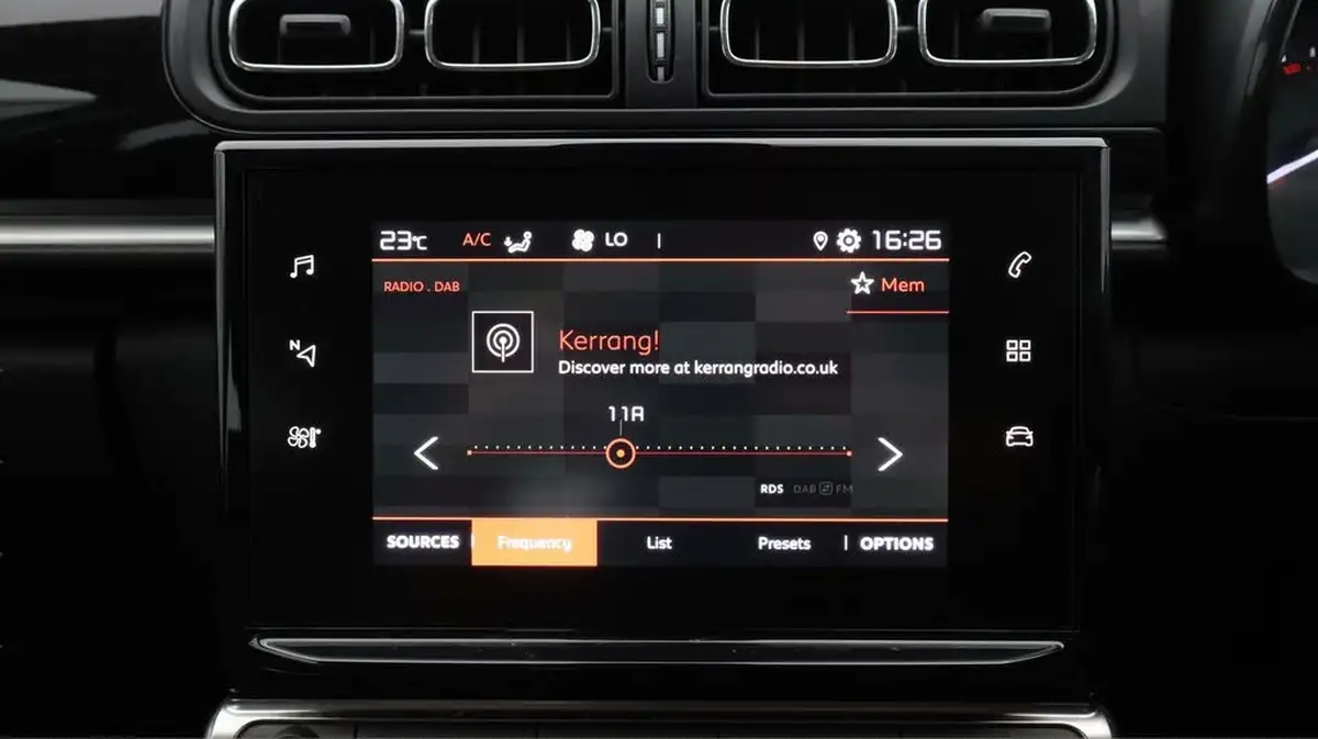 2020-citroen-c3-12-puretech-flair-83ps-big-11