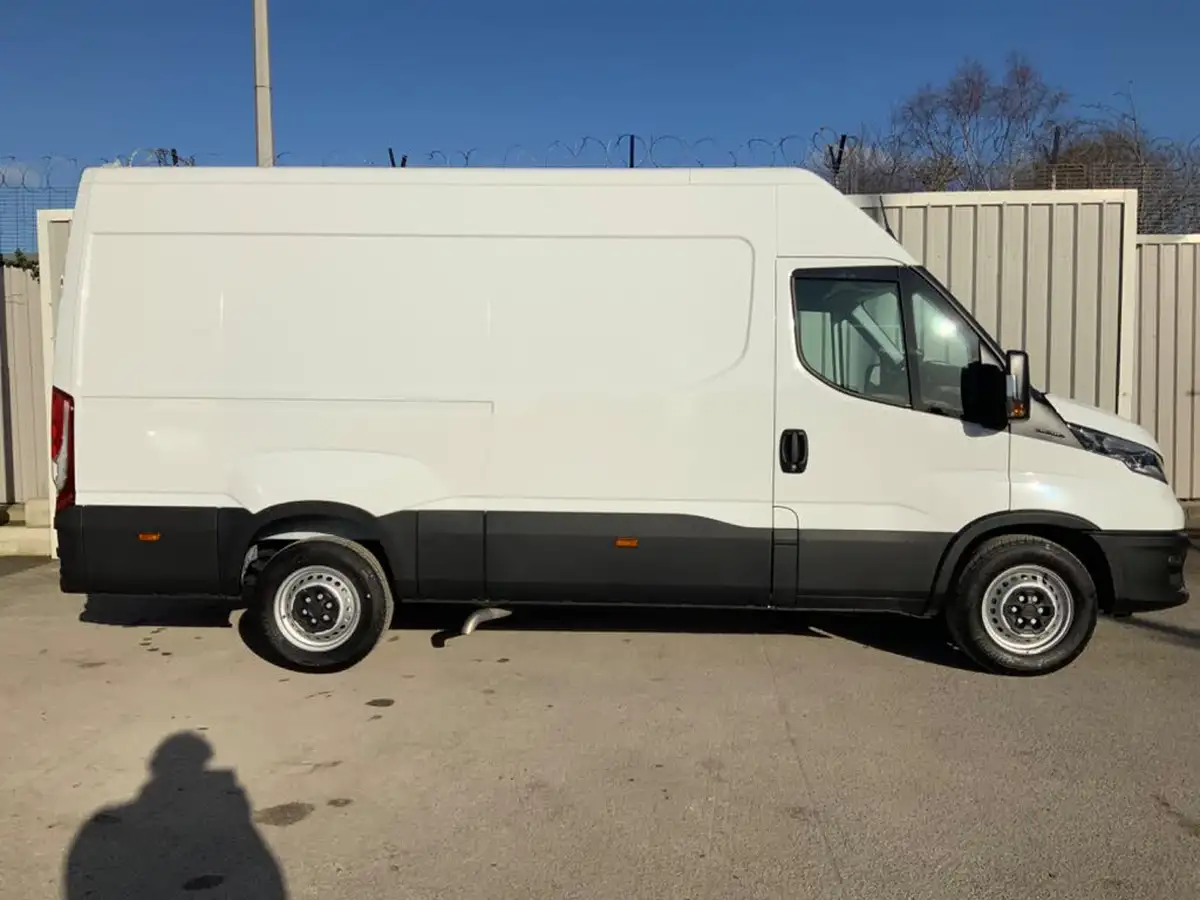 2023-iveco-daily-s-class-23td-35s14v-business-3520mm-h2-136pseu6dt-big-10