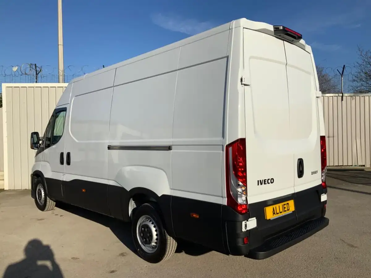 2023-iveco-daily-s-class-23td-35s14v-business-3520mm-h2-136pseu6dt-big-6