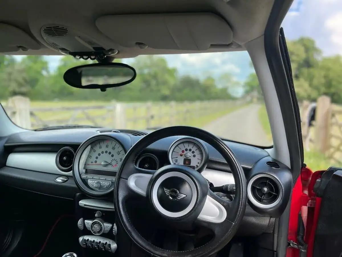 2009-mini-cooper-14-one-95bhp-big-6
