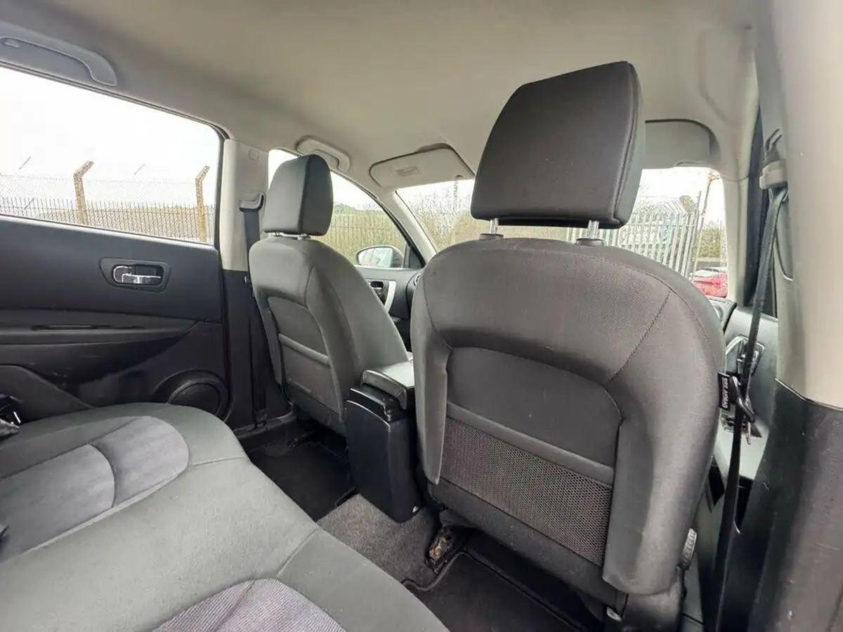 2010-nissan-qashqai-15td-acenta-big-14