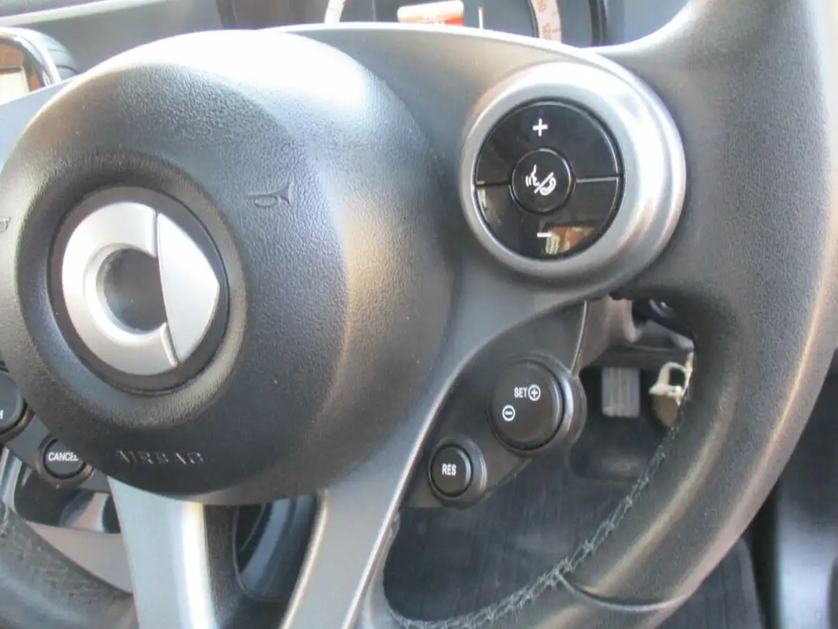 2017-smart-fortwo-10-prime-71bhp-premiumss-coupe-big-42