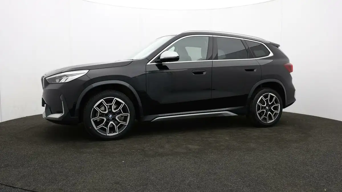 2022-bmw-x1-15-sdrive20i-xline-big-62