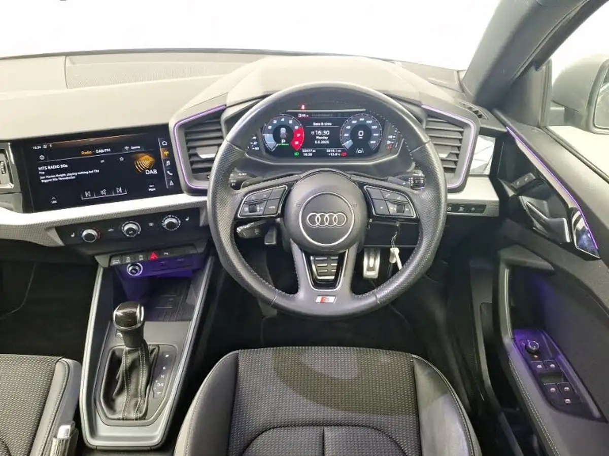 2019-audi-a1-20-40-tfsi-s-line-competition-big-6