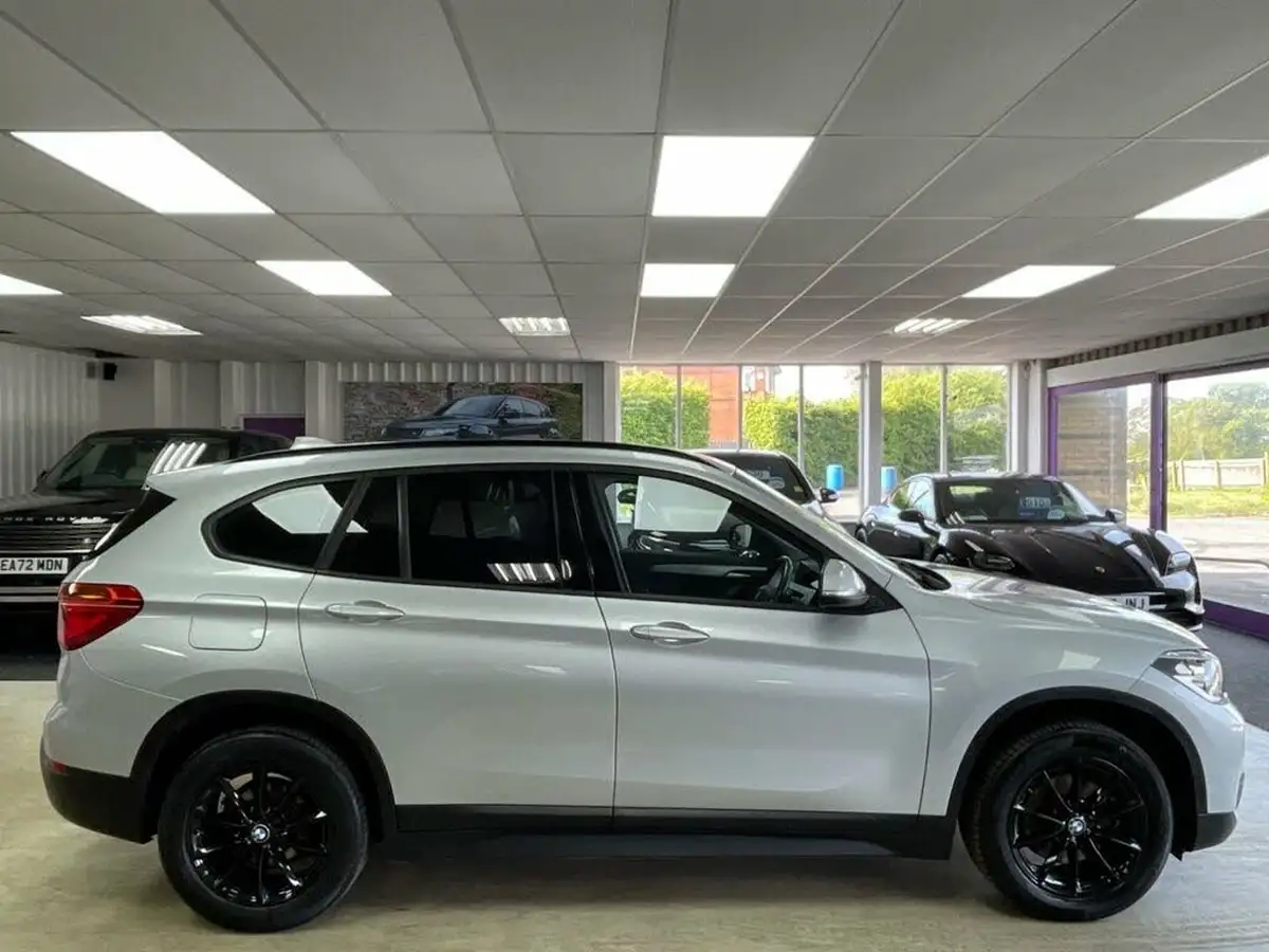 2018-bmw-x1-15-sdrive-18i-se-134bhp-big-11